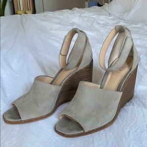 Deedriana wedge sandal!